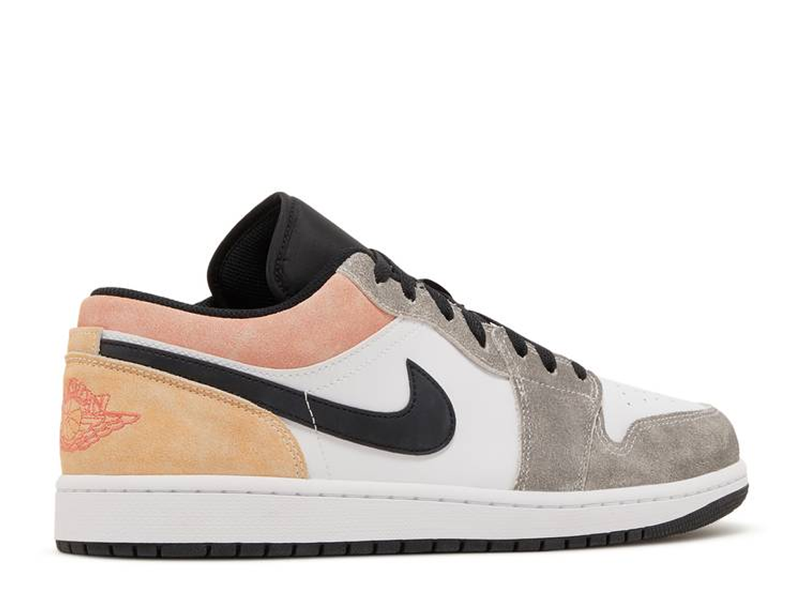 AIR JORDAN 1 LOW SE 'FLIGHT CLUB' 3