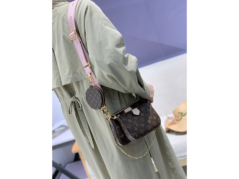 LOUIS VUITTON MULTI POCHETTE ACCESSORIES BAG 8