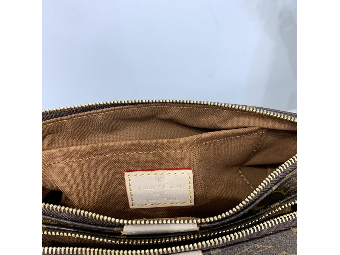 LOUIS VUITTON MULTI POCHETTE ACCESSORIES BAG 11