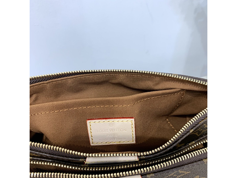 LOUIS VUITTON MULTI POCHETTE ACCESSORIES BAG 11