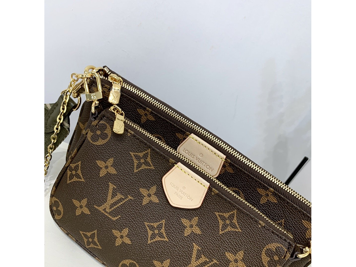LOUIS VUITTON MULTI POCHETTE ACCESSORIES BAG 19