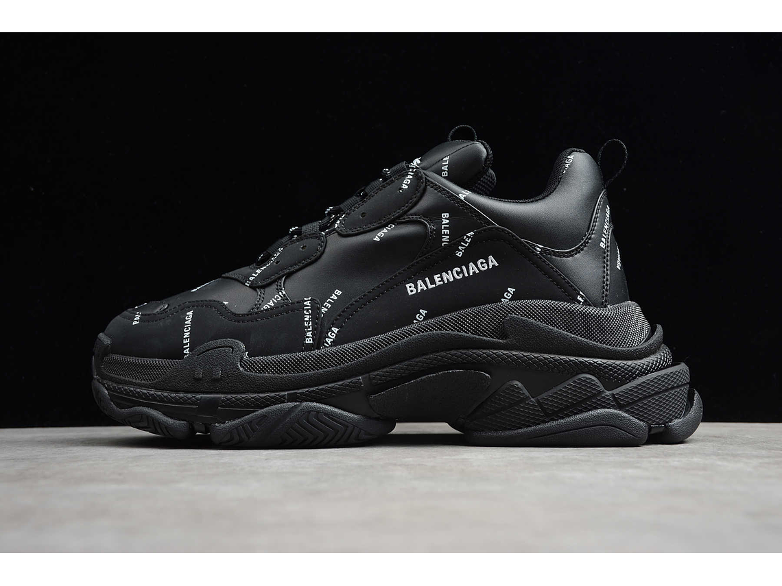 Balenciaga Triple S Black barrage 1