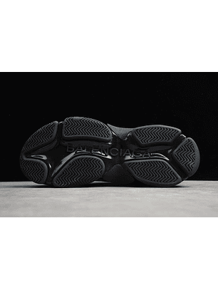 Balenciaga Triple S Black barrage