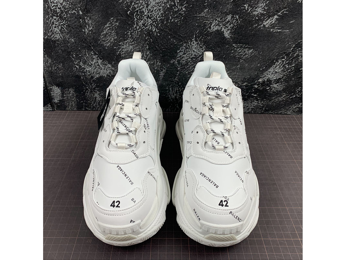 Balenciaga Triple S White barrage 4