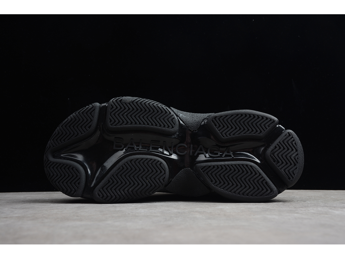 Balenciaga Triple S Black 4