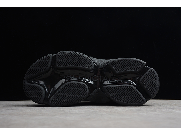 Balenciaga Triple S Black 4