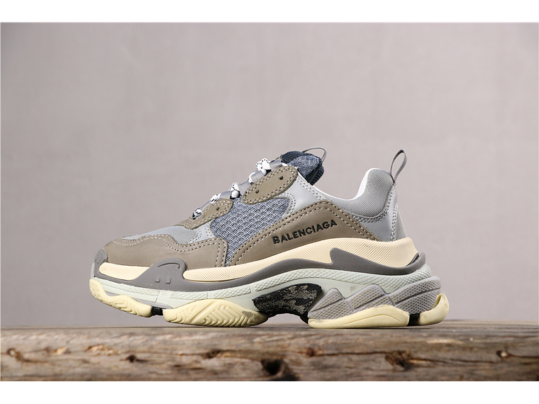 Balenciaga Triple S Gray 1