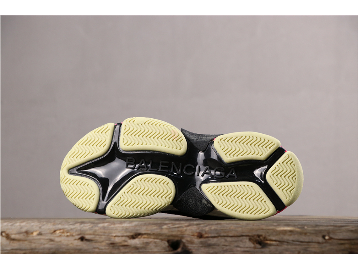 Balenciaga Triple S pink 3