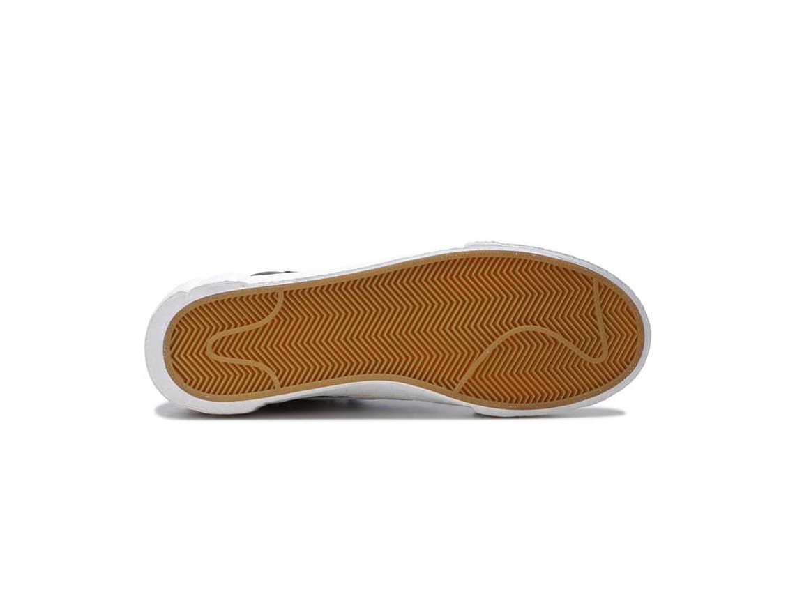 SACAI X NIKE BLAZER MID 'BLACK BLUE' 4