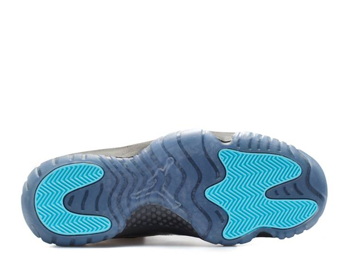 AIR JORDAN 11 RETRO 'GAMMA BLUE' 4