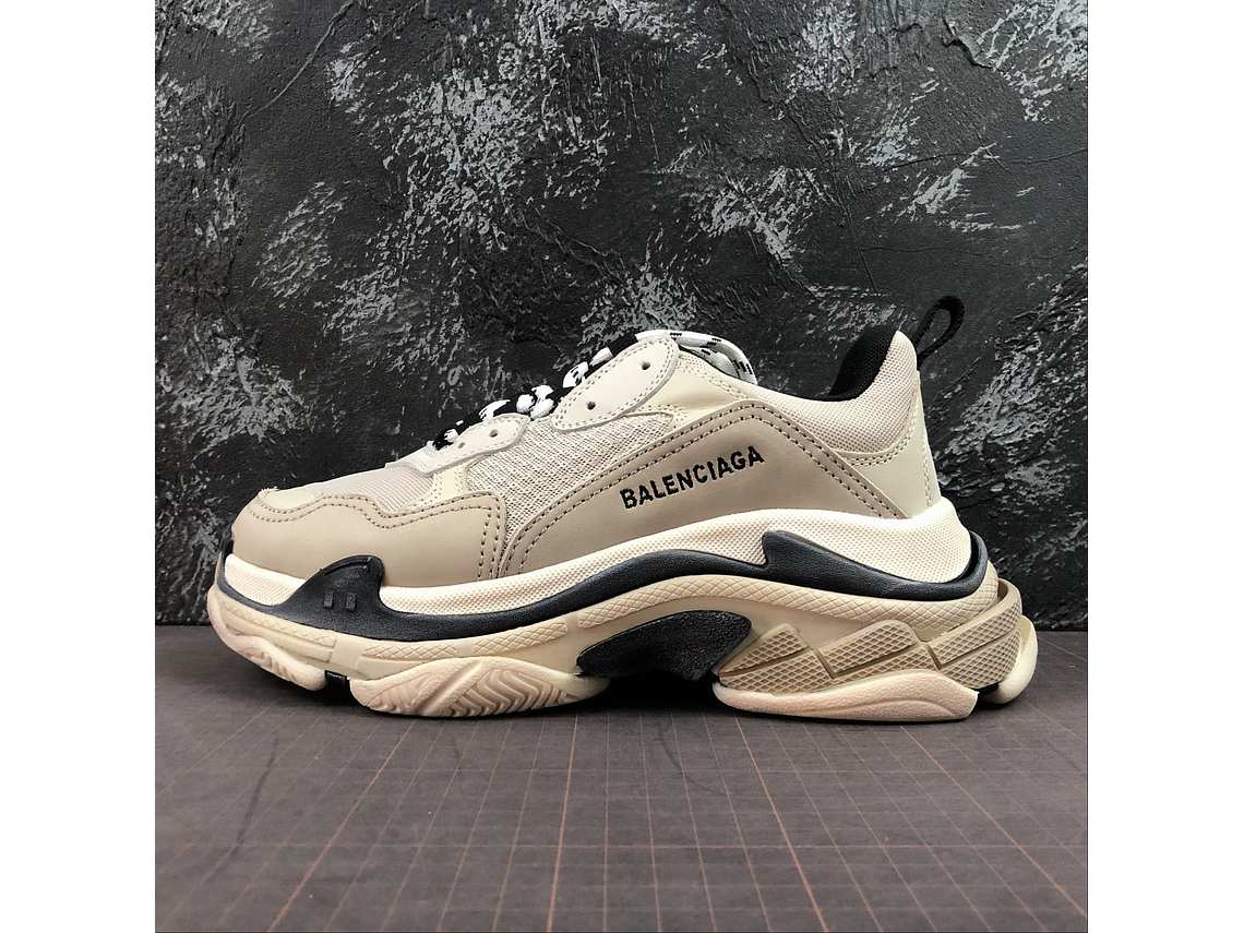 Balenciaga Triple S black grey 1