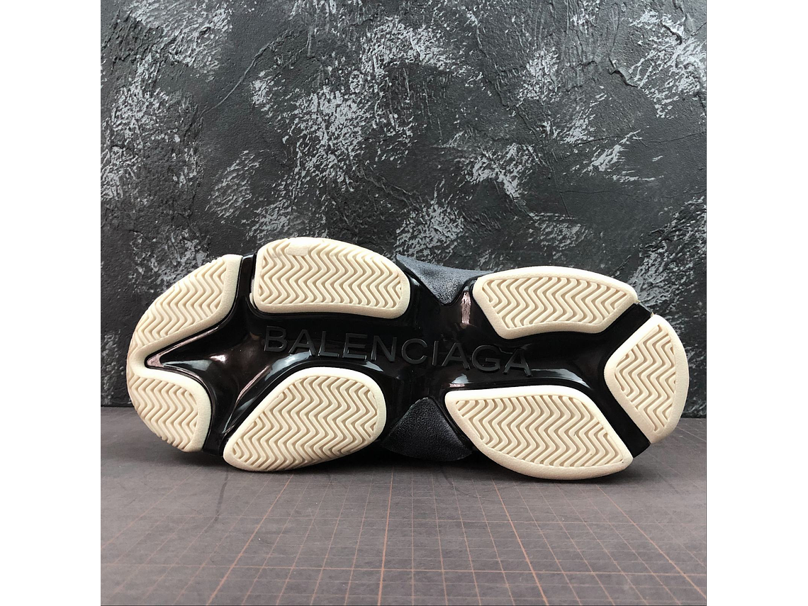 Balenciaga Triple S black grey 3