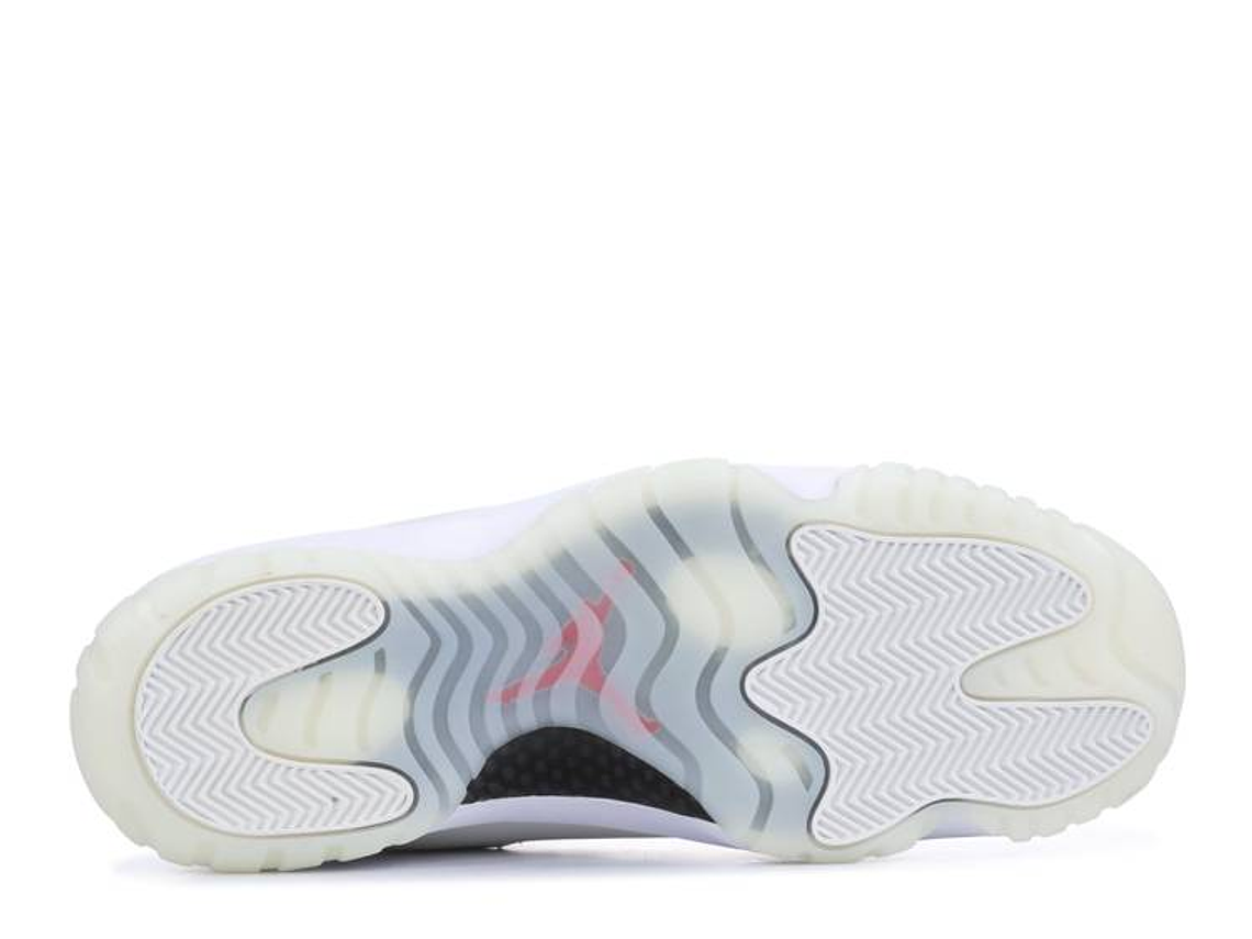 AIR JORDAN 11 RETRO 'PLATINUM TINT' 4