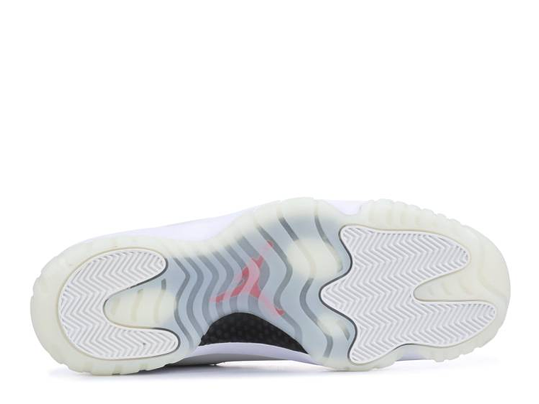 AIR JORDAN 11 RETRO 'PLATINUM TINT' 4