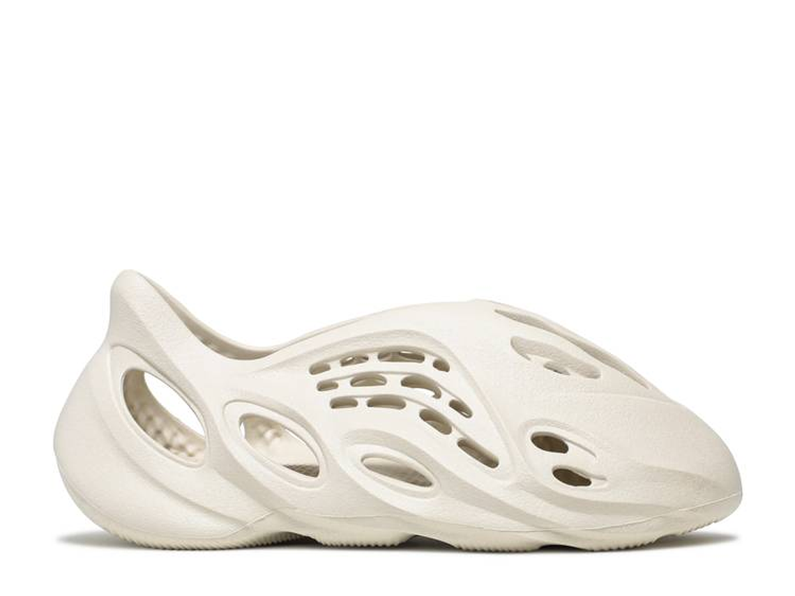 YEEZY FOAM RUNNER 'ARARAT' 1