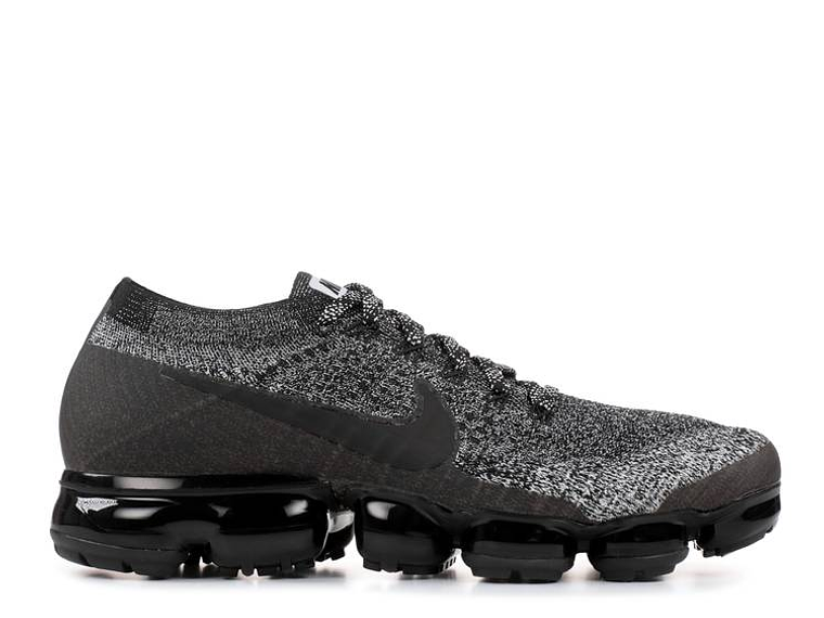 NIKE AIR VAPORMAX 'OREO' 1