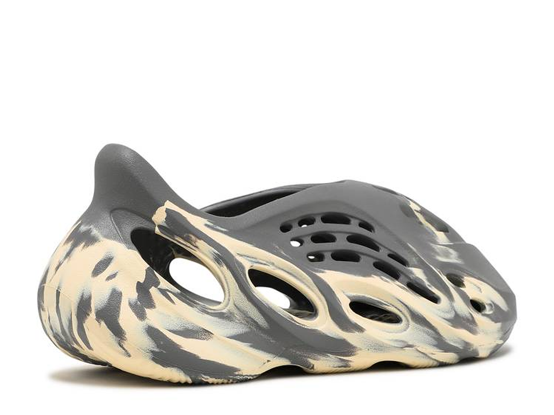 YEEZY FOAM RUNNER 'MXT MOON GREY' 3