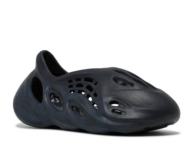 YEEZY FOAM RUNNER 'MINERAL BLUE' 2