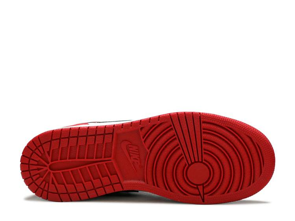 AIR JORDAN 1 RETRO HIGH OG 'CHICAGO' 4