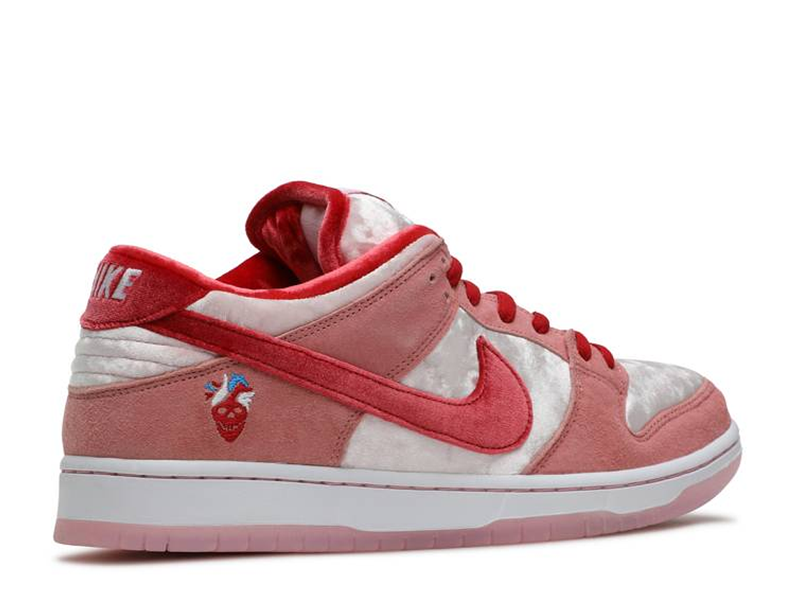 STRANGELOVE X DUNK LOW SB 'VALENTINE'S DAY' 3