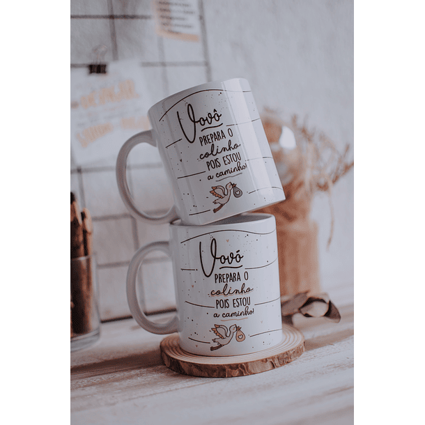 Artes Caneca Dia dos Avós Vó e Vô Cegonha Prepara o colinho que estou a caminho Png  1