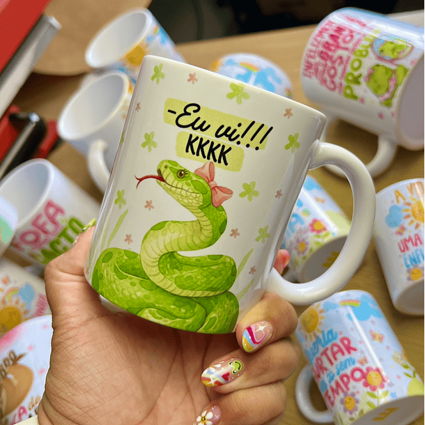 2 Artes para Caneca Amigas Cobra e Galinha Arquivo em Png 2