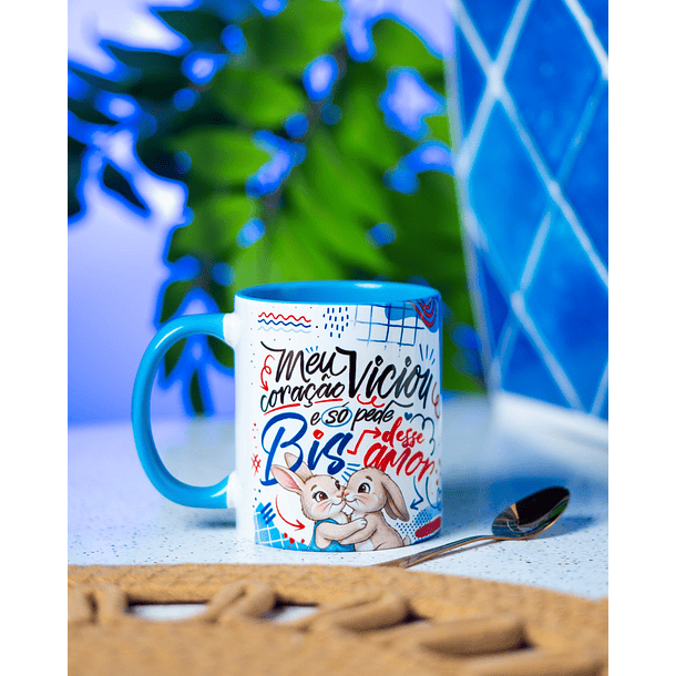 Arte Caneca Meu Coração Viciou e só Pede Bis Desse Amor - PNG Para Sublimação 