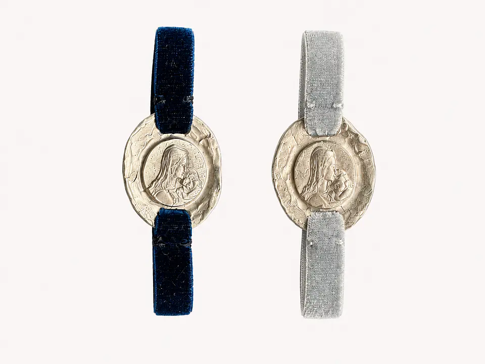 Pulsera Virgen María con Niño Jesús 1