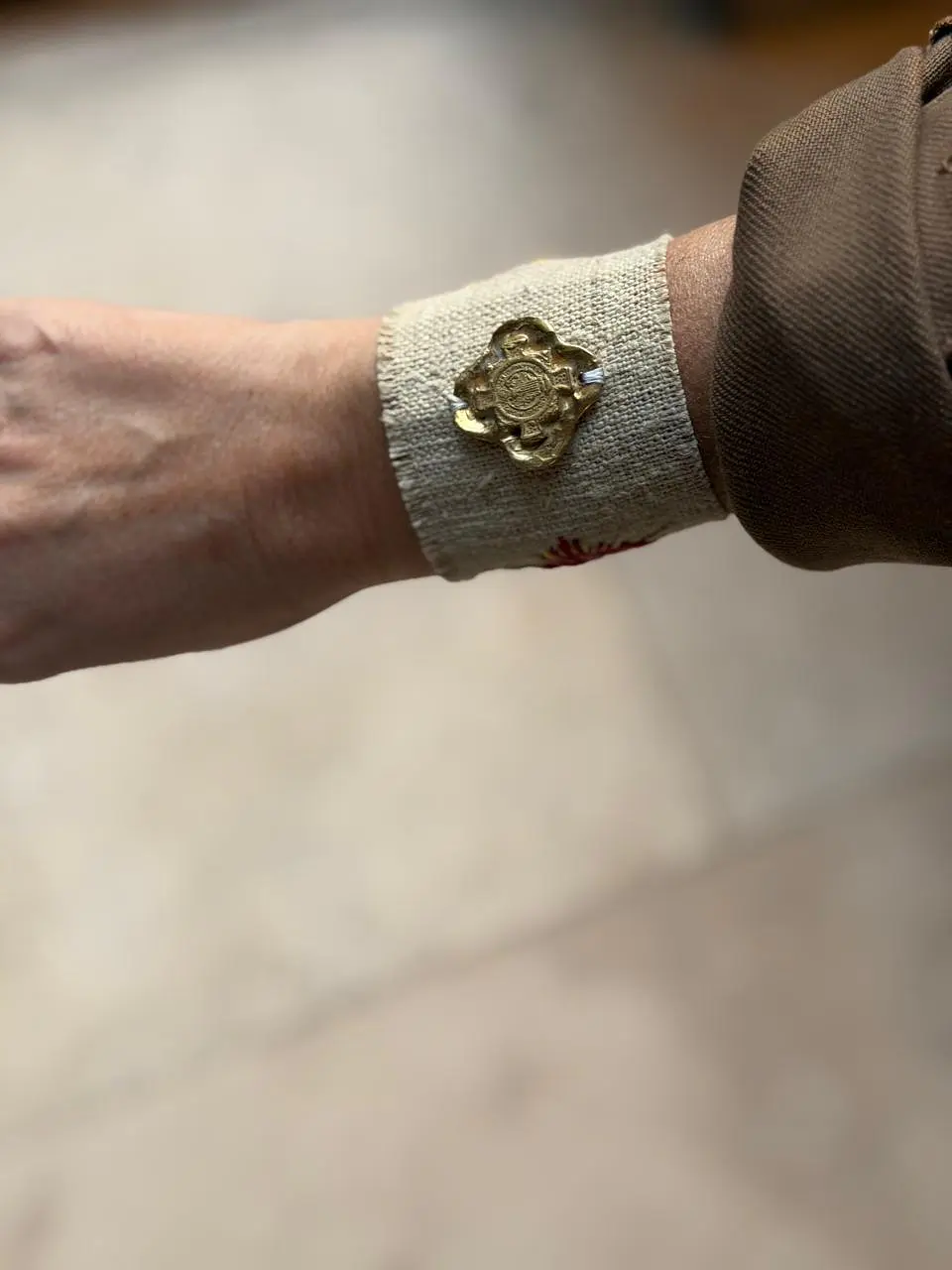 Brazalete Cruz San Benito 4