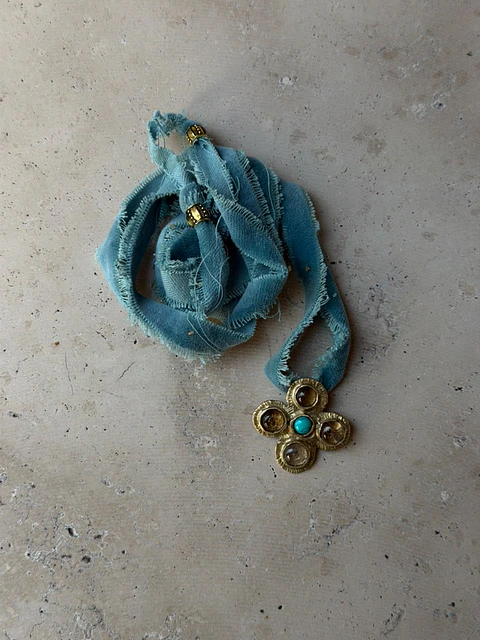 Cruz Piedras Celeste