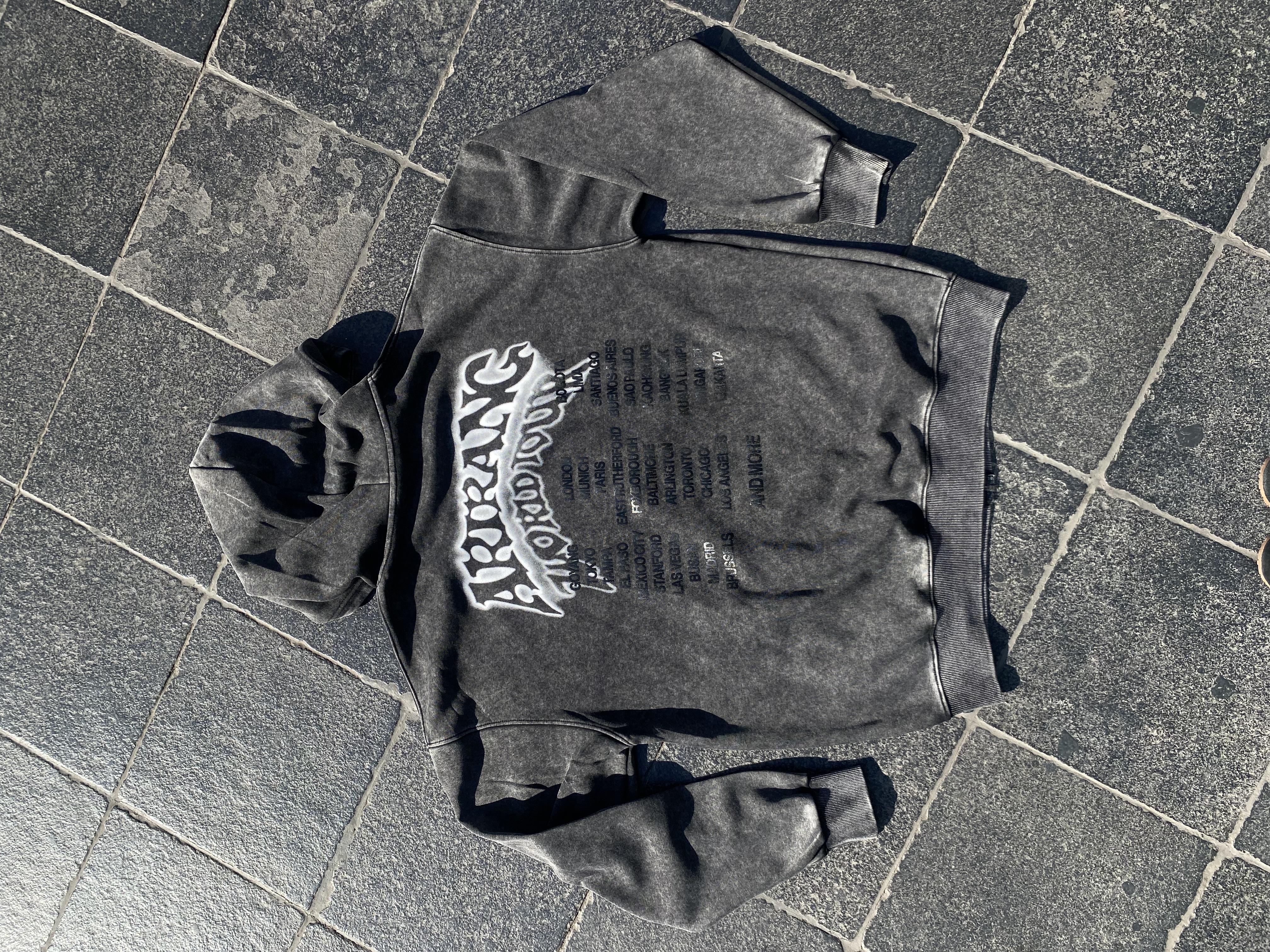 BTS Arirang #3 CON CIERRE- Merch Tour - Poleron Acid Wash - EDICIÓN LIMITADA 4