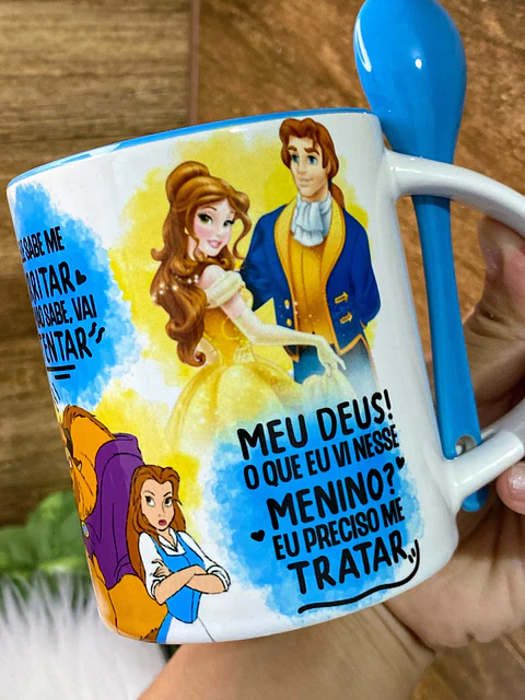 Arte para Caneca A Bela e a Fera Ele Tem Um Nariz Grande Um Sorriso Meio Torto Png