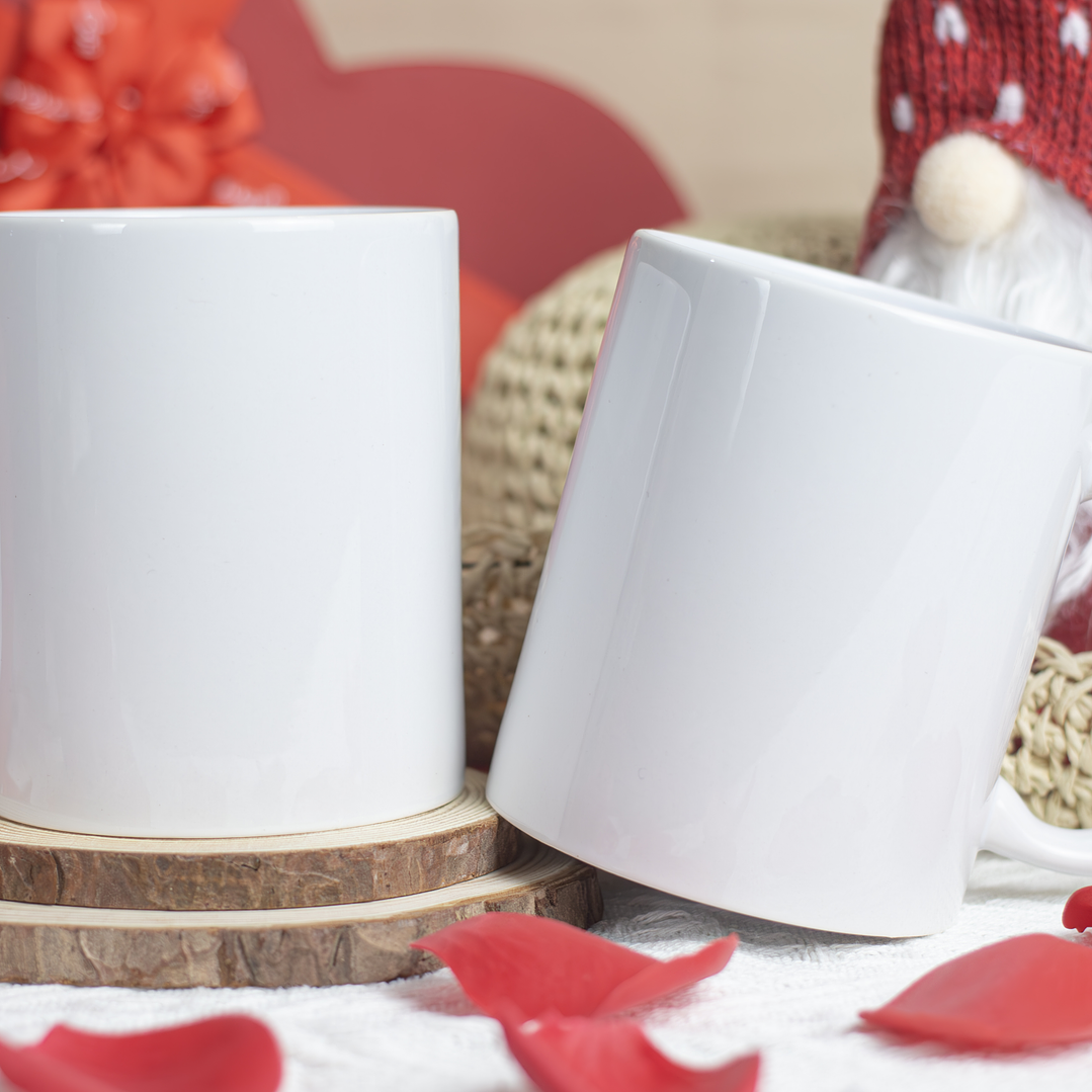 15 Mockups para Caneca Arquivo Editável 6