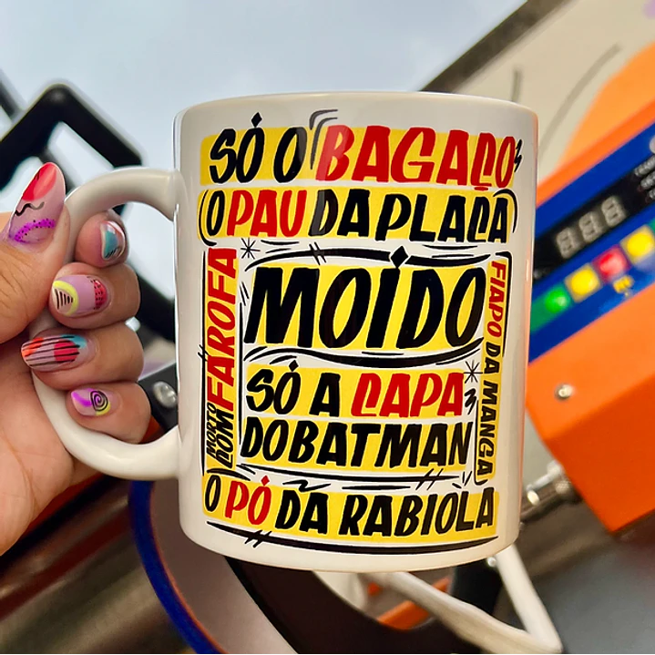 Arte para Caneca O pó da rabiola , só o bagaço, o pau da placa, só a capa do batman, Fiapo da manga, Arquivo em Jpg  1