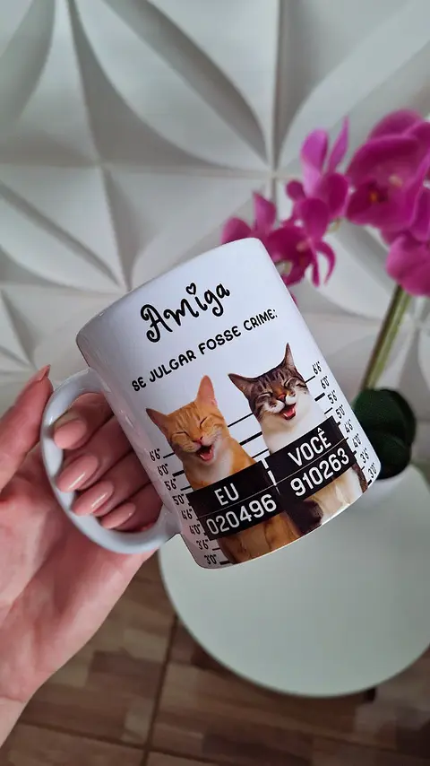 Arte para Caneca Amiga se julgar fosse crime Arquivo em Png