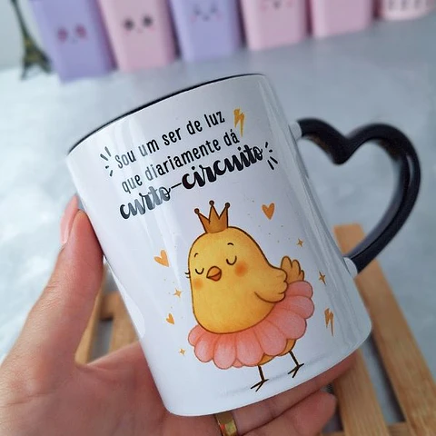Arte para Caneca Sou um ser de luz que diariamente dá curto-circuito Arquivo em Png 