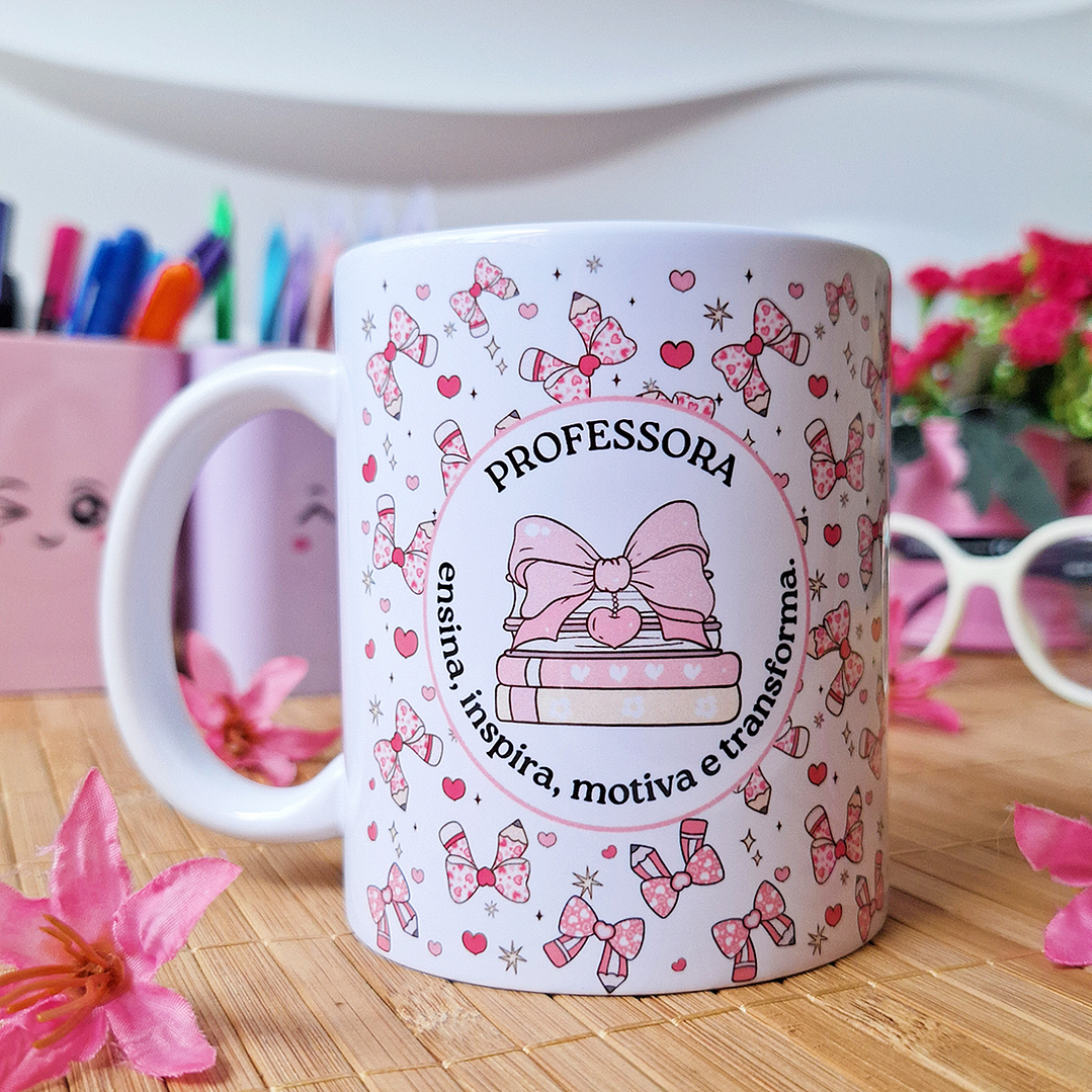 Arte Caneca Professora ensina, inspira, motiva e transforma Arquivo em Png  1