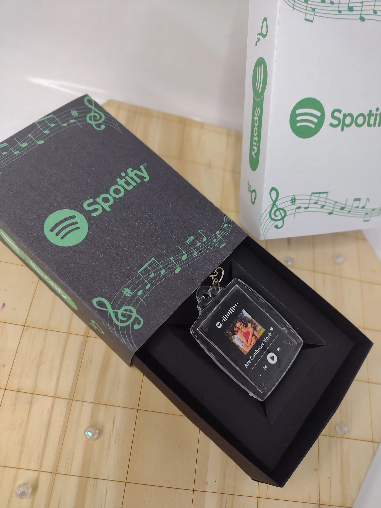 Arquivo Mimos Caixa Explosão e Quadro Spotify Arquivo em Pdf e Studio 6