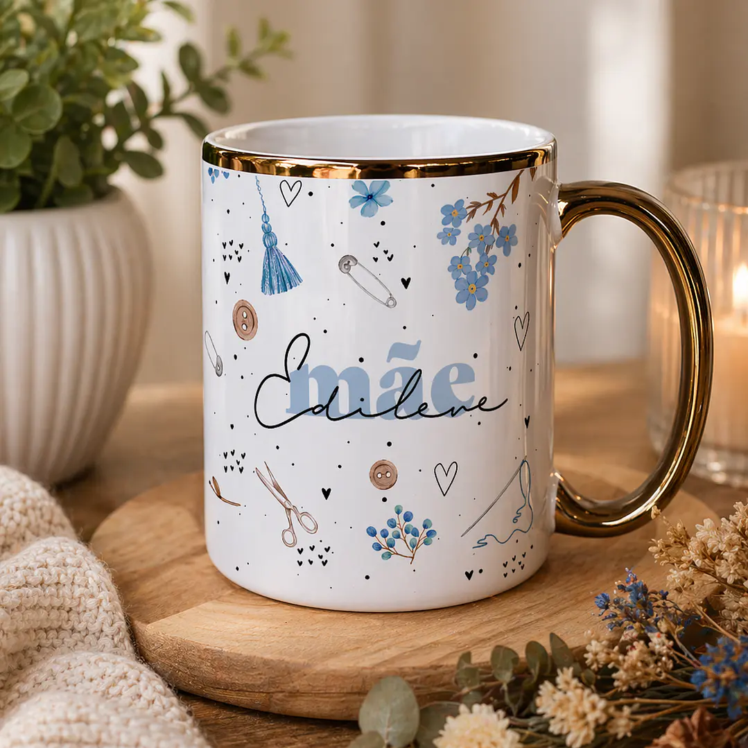 Artes para Caneca Costureira Suas Mãos teceram o amor - Mãe Azul Bebe em Png  2