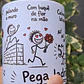 Arte Caneca Lá vai o louco, pulando o muro, com buquê de flor na mão, cachorro latindo, au! au! au!, a polícia chegando, a vizinha gritando, pega ladrão! Arquivo em Pdf  - thumbnail 1