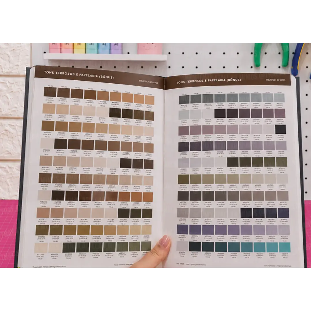 Arquivo Biblioteca de Cores Profissional em Pdf  2
