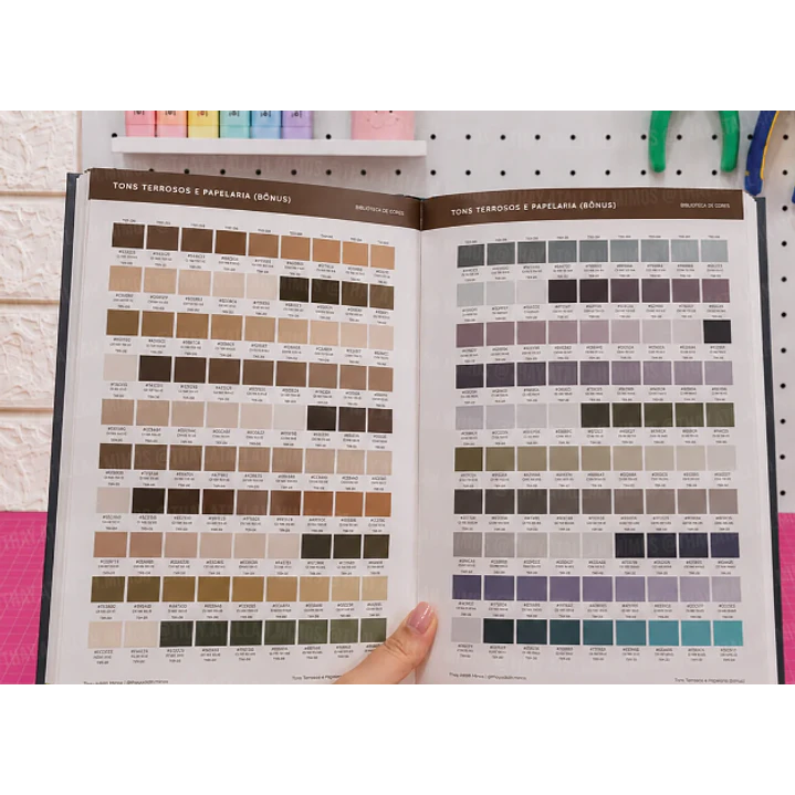 Arquivo Biblioteca de Cores Profissional em Pdf  2