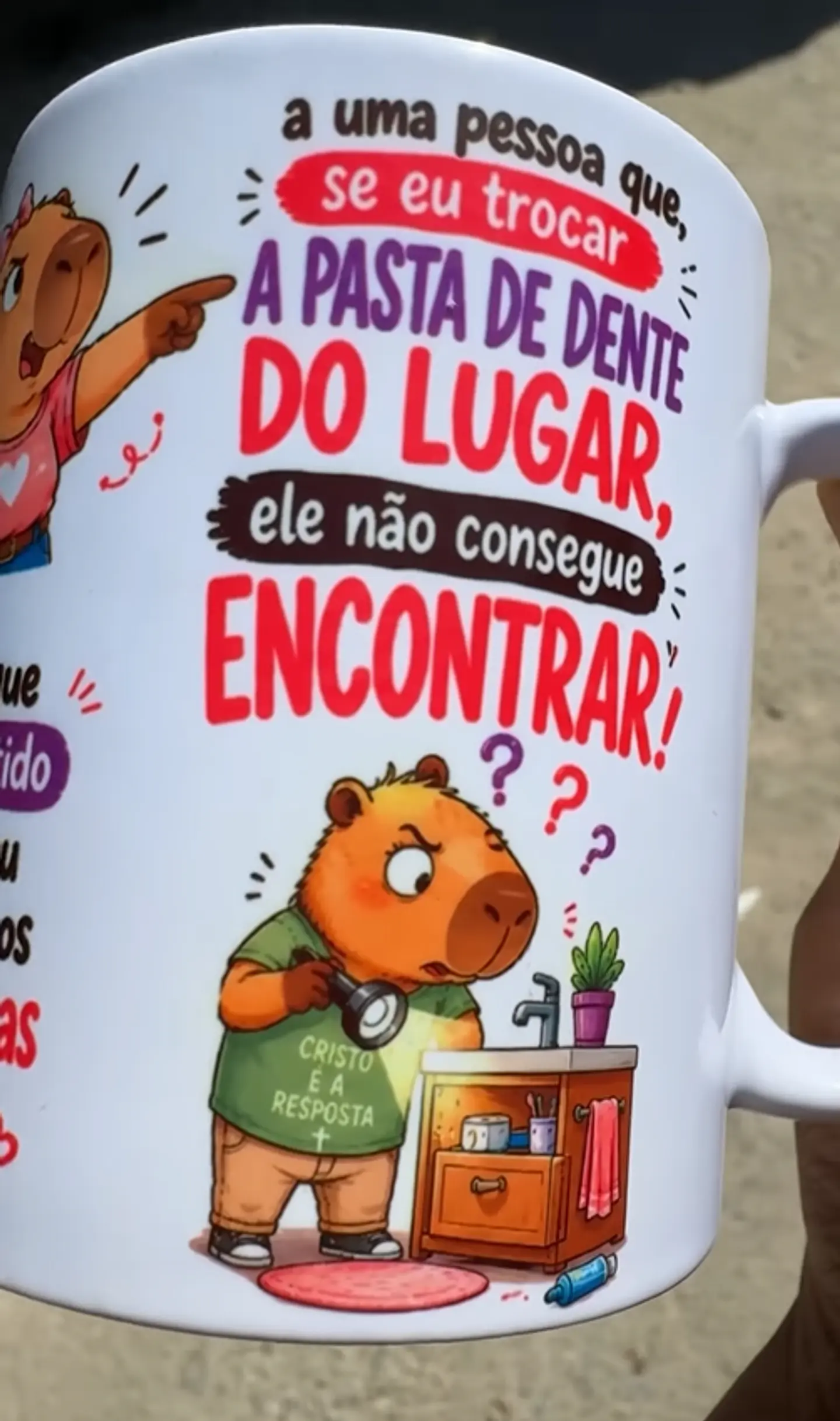 Arte para Caneca sabe o que eu acho engraçado? é que se der algum problema na minha vida, a primeira pessoa que eu ligo é o meu marido Arquivo em Jpg 5