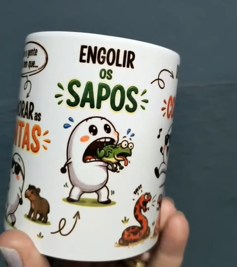 Artes para Caneca se fosse só MATAR UM LEÃO por dia tava até FÁCIL. O problema é que a gente ainda tem que..., IGNORAR as ANTAS, ENGOLIR OS SAPOS, DESVIAR das COBRAS Arquivo em Png 3