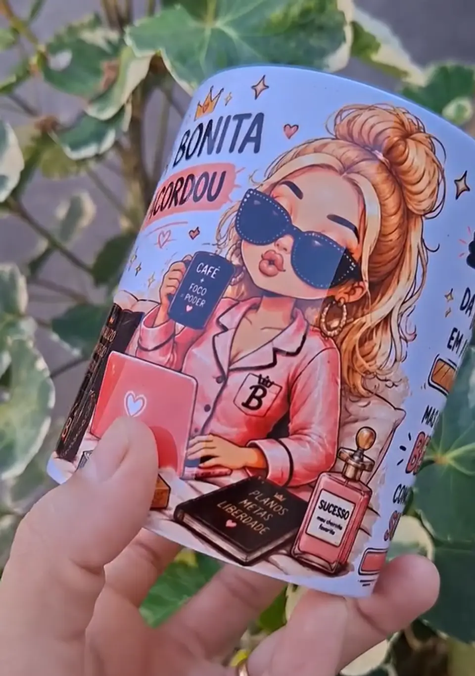 Arte para Caneca E para o Desespero das feias a bonita acordou Arquivo Png 2