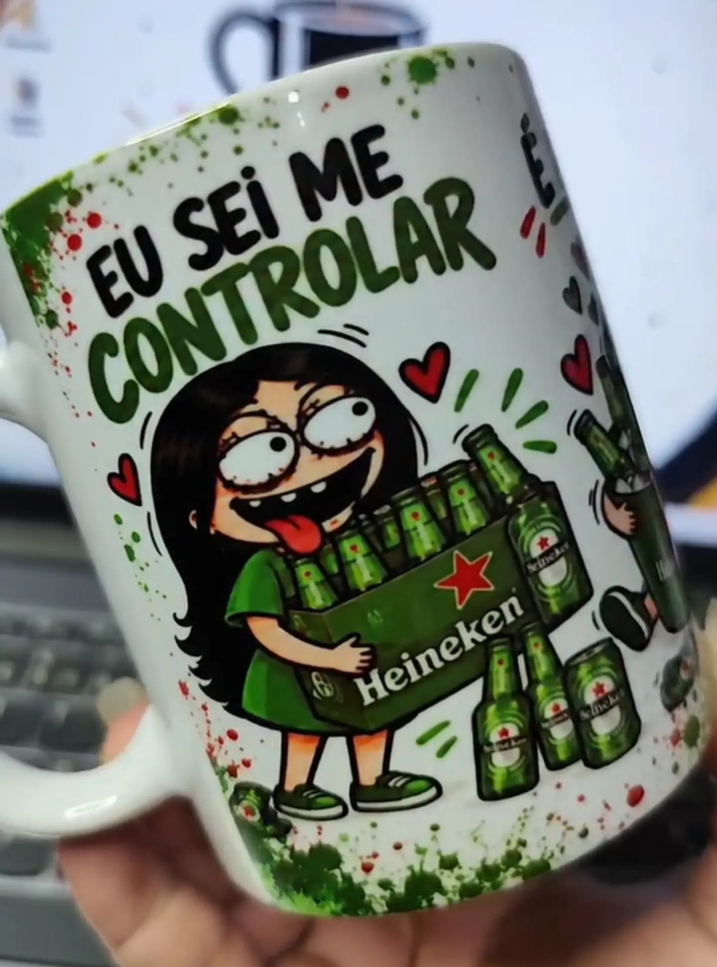 Arte para Caneca Eu Sei Me Controlar é Fase Heineken Arquivo em Png 1