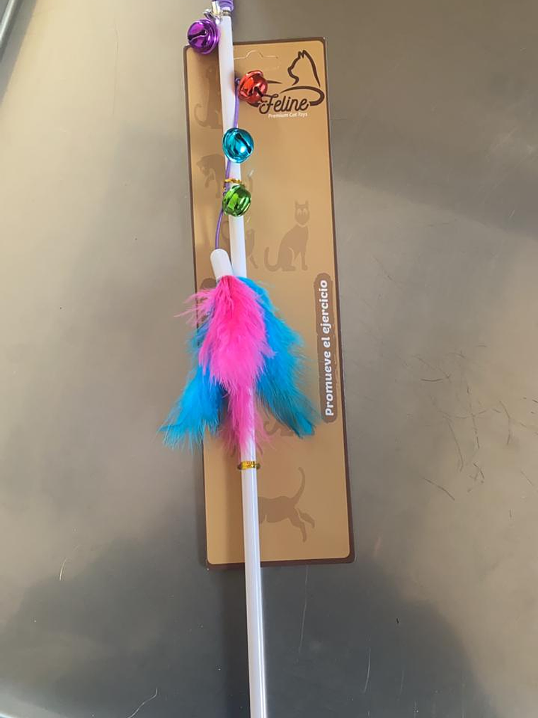 JUGUETE VARILLA CON PLUMAS 1