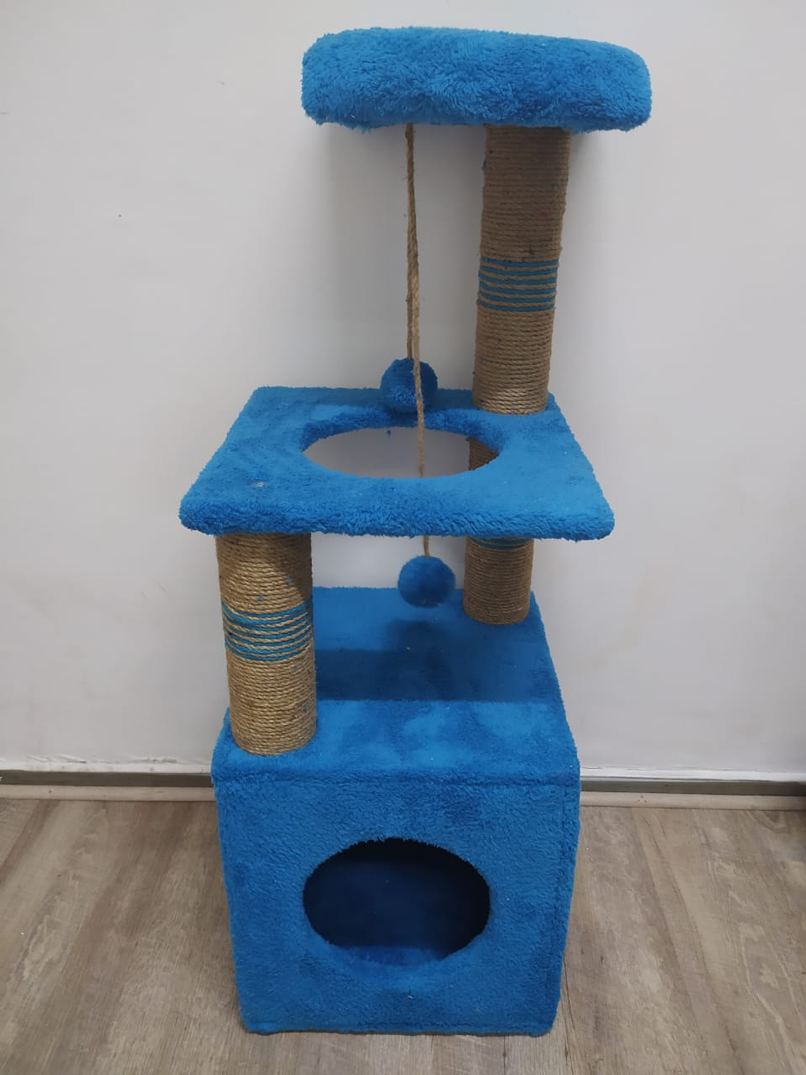 Rascador Producción Nacional Base Cuadrada 3 Niveles 1