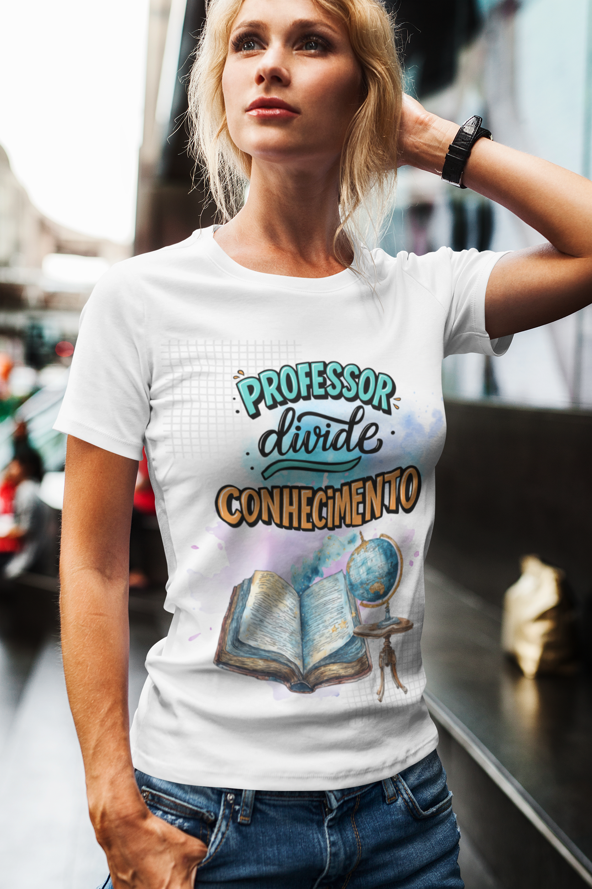T-shirt Professor “Divide Conhecimento” – Globo e Livro Aberto 1