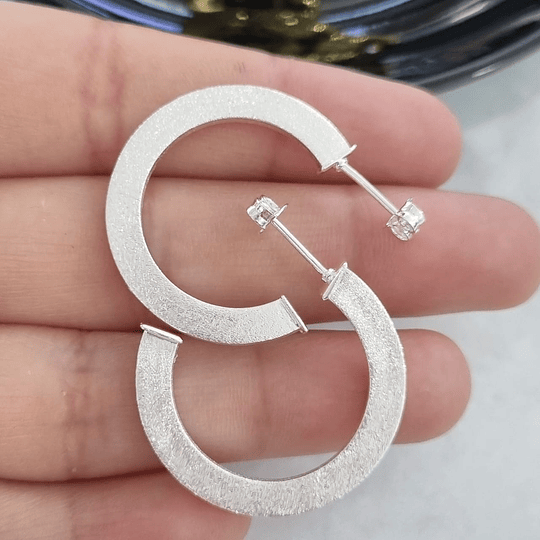 ARGOLLAS SATINADAS 29MM PLATA